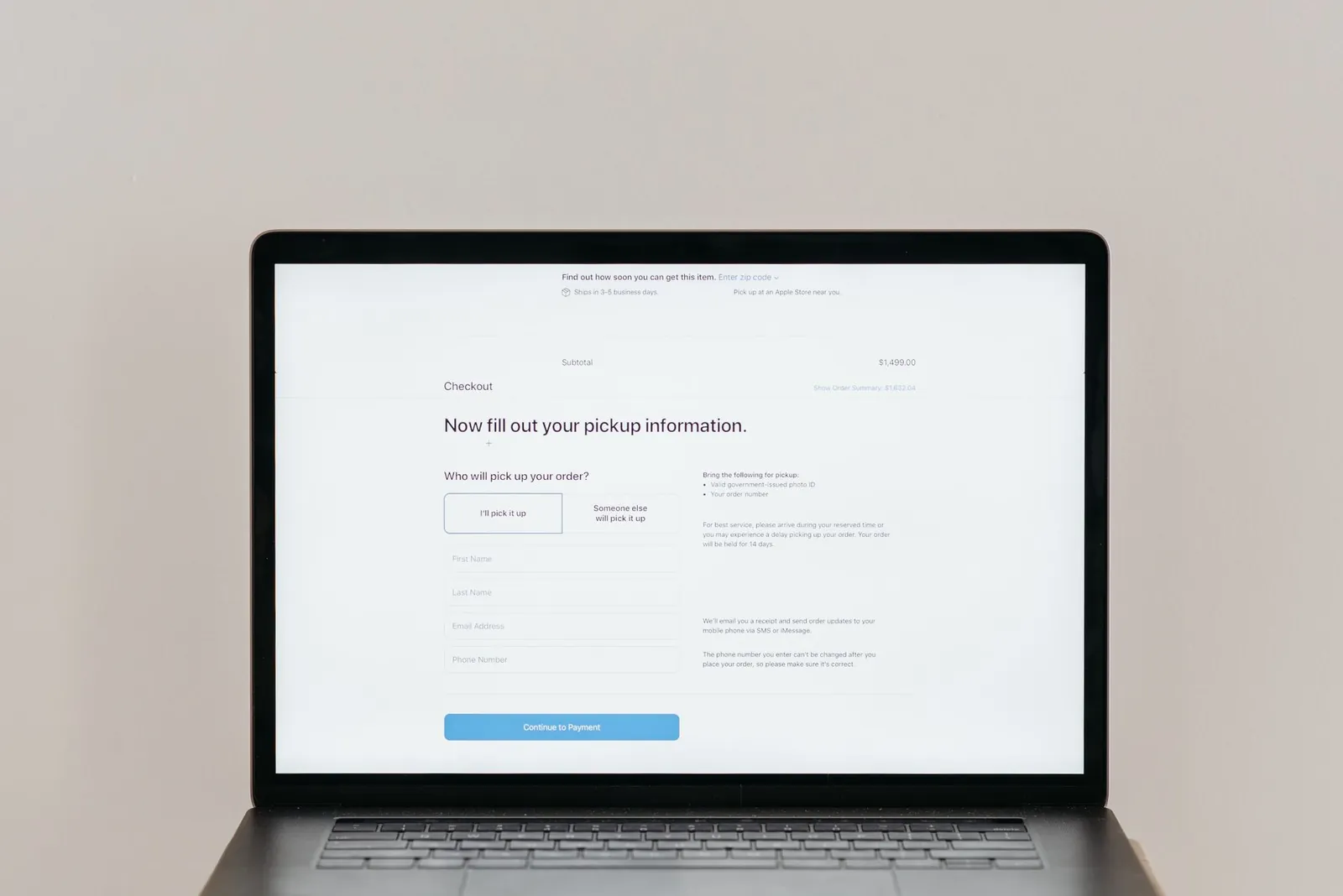 Comparison table of hotel booking sites rated by headline price accuracy, fee transparency, best use case, and loyalty program payoff timeline